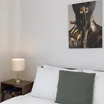 Houseloft Cityscape Bliss Apartment *