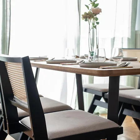 Houseloft Cityscape Bliss *