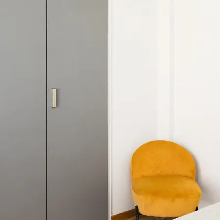 Houseloft Cityscape Bliss Apartment