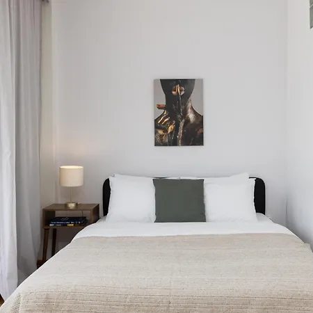 Houseloft Cityscape Bliss Apartment