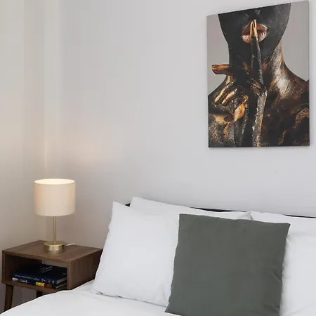 Houseloft Cityscape Bliss Apartment *